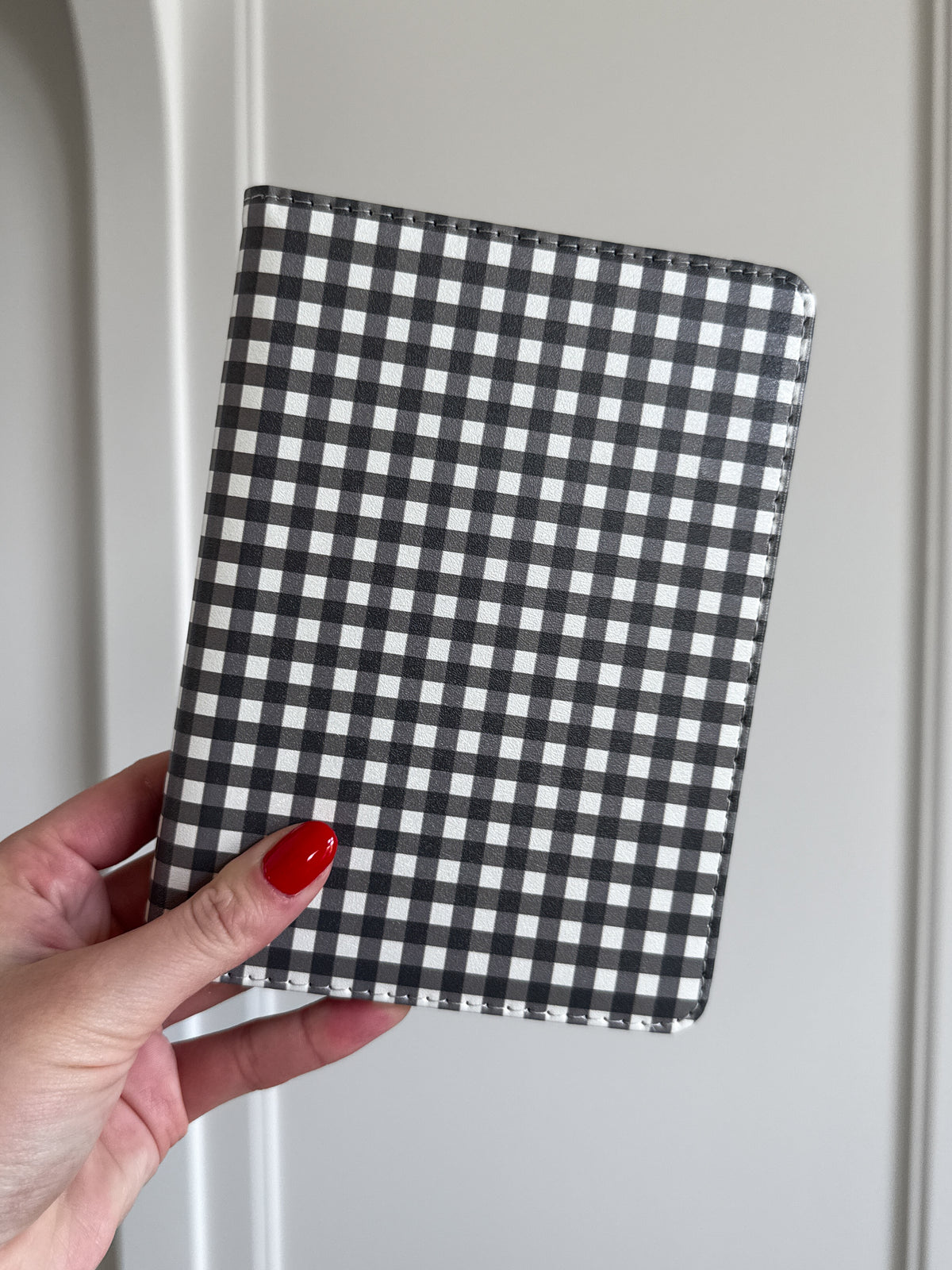 Black and White Gingham Kindle Case