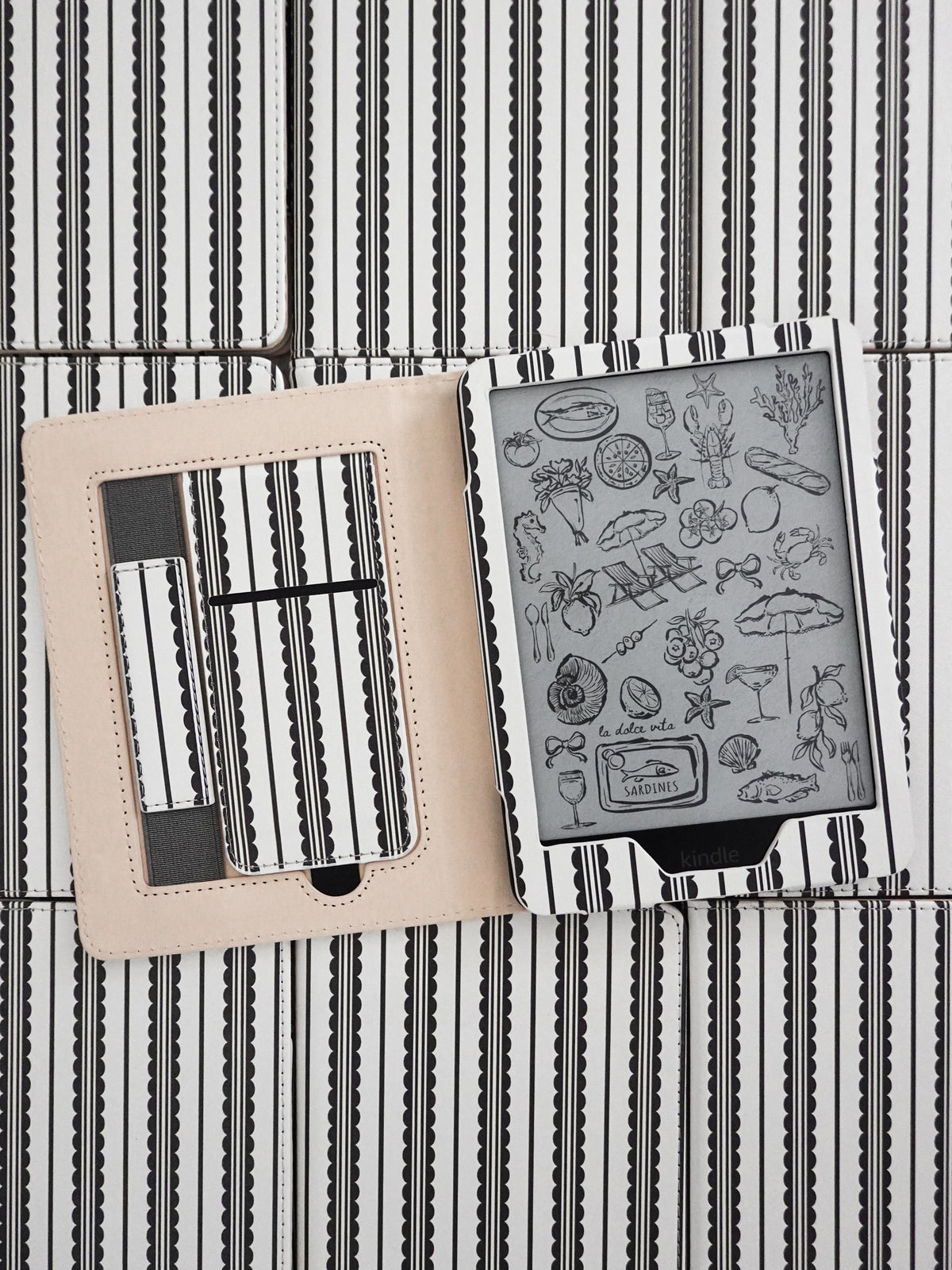 Black and White Lace Kindle Case