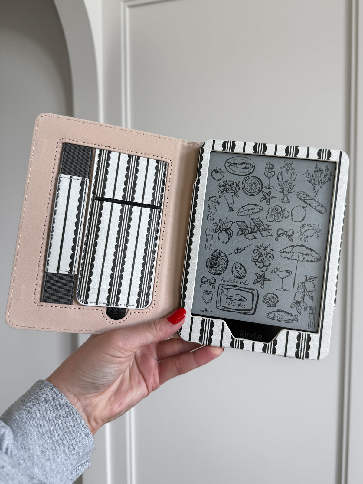 Black and White Lace Kindle Case