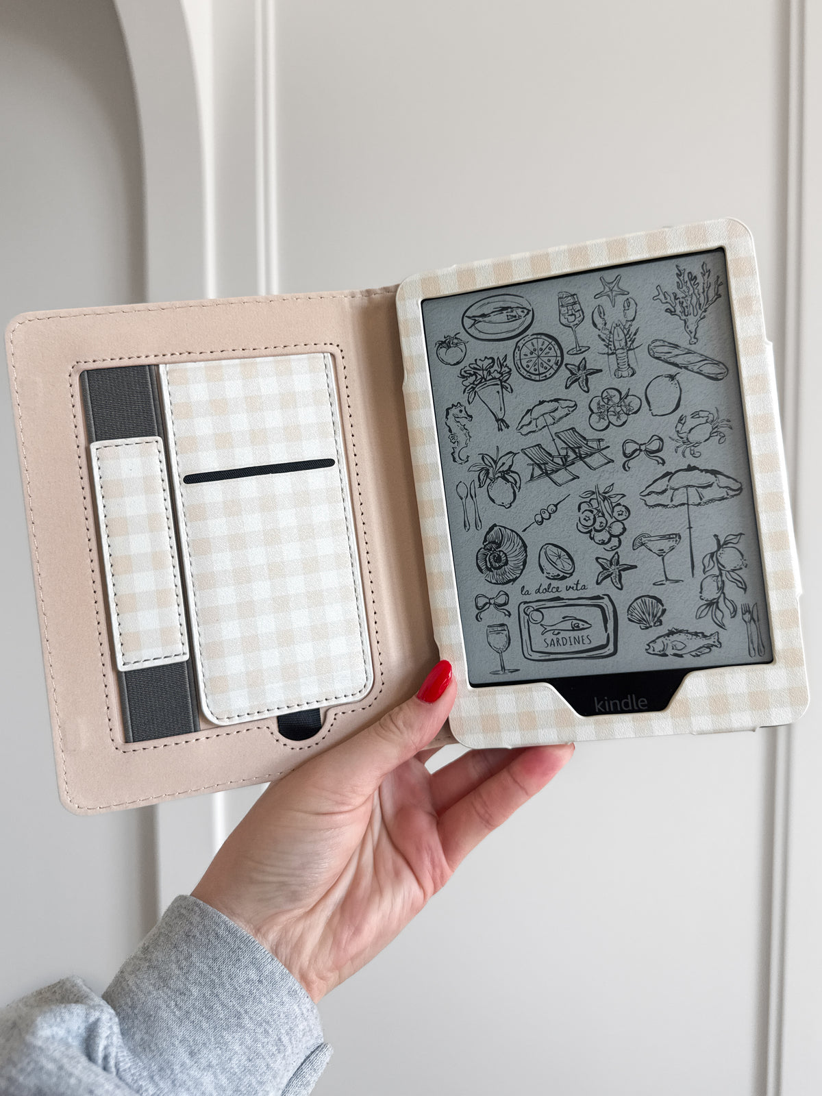 Beige Gingham Kindle Case