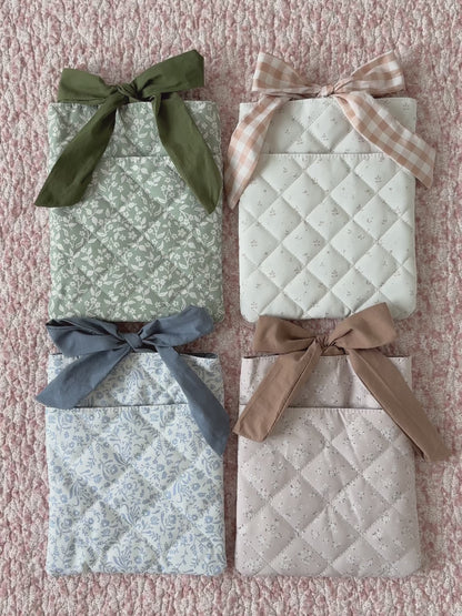 Garden Vines  Quilted Book Sleeve